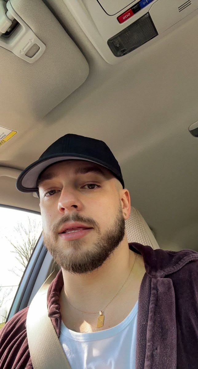 Chris W. | Age 34